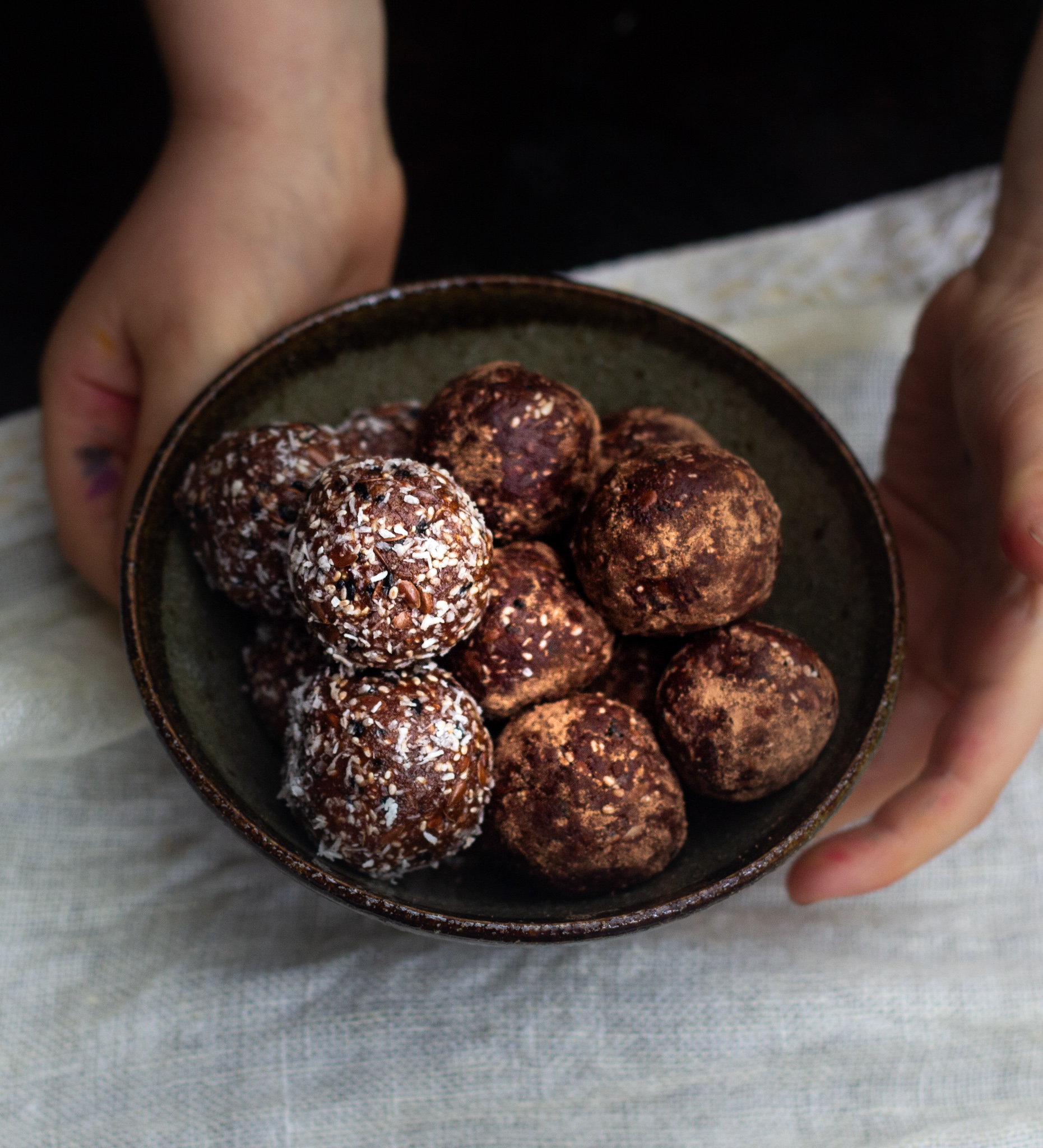 Omega filled cacao bliss balls, date free..and low sugar.. – Kitchen of Jules